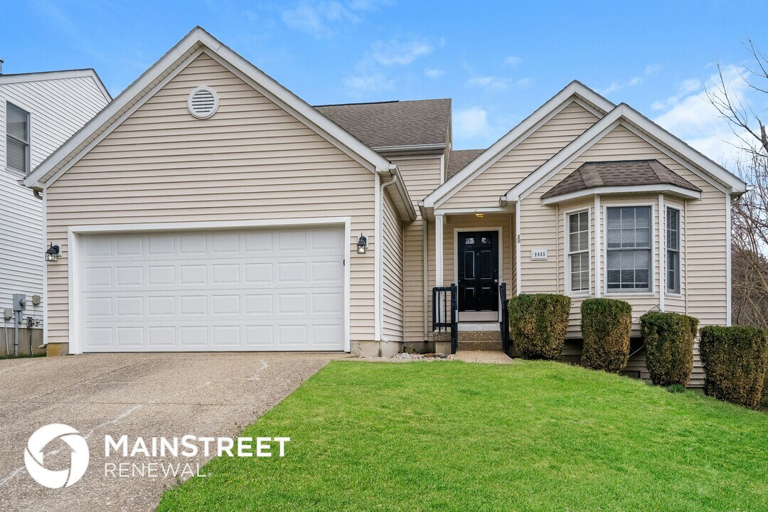 9805 River Trail Dr in Louisville, KY - Building Photo
