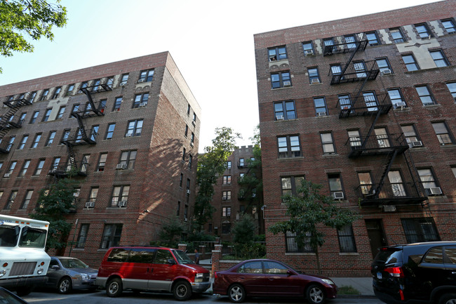 14-28 Sickles St in New York, NY - Building Photo - Building Photo