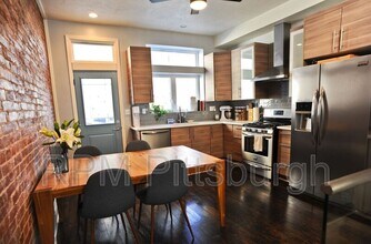 4016 Willow St in Pittsburgh, PA - Building Photo - Building Photo