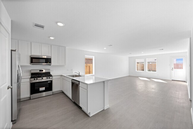 5130 Red Drum Dr in Baytown, TX - Building Photo - Building Photo