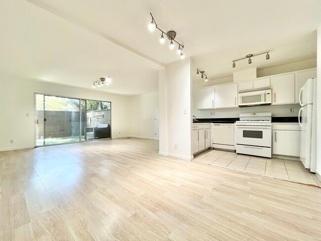 property at 4401 Kraft Ave