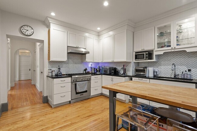 315 Harvard St, Unit 3 in Cambridge, MA - Building Photo - Building Photo