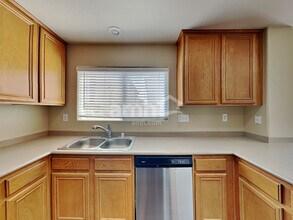 6387 Coral Flower Ct in Las Vegas, NV - Building Photo - Building Photo