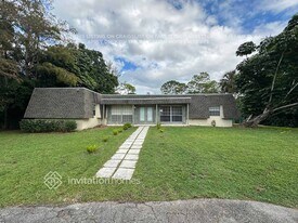 17602 Bridle Ln in Jupiter, FL - Building Photo