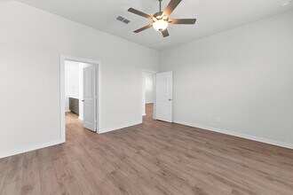 16023 Bishops Cap Wy in Cypress, TX - Building Photo - Building Photo