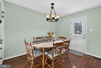 5429 Quest Ct in Woodbridge, VA - Building Photo - Building Photo