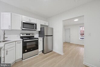 1452 N 56th St in Philadelphia, PA - Building Photo - Building Photo