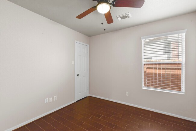 18534 Burgundy Sky Way in Cypress, TX - Foto de edificio - Building Photo