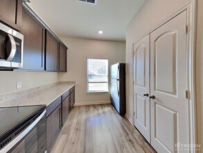 106 Palomino Bnd Dr in Newark, TX - Building Photo - Building Photo