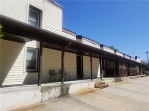 MUST SEE! 604 E Iredell Ave Mooresville, NC in Mooresville, NC - Building Photo - Building Photo