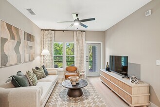 Solay Cape Coral in Cape Coral, FL - Foto de edificio - Building Photo