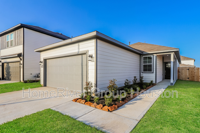 17334 Gentle Doves Ln in Waller, TX - Building Photo