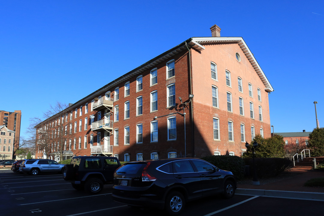 The Shipyard in Baltimore, MD - Building Photo