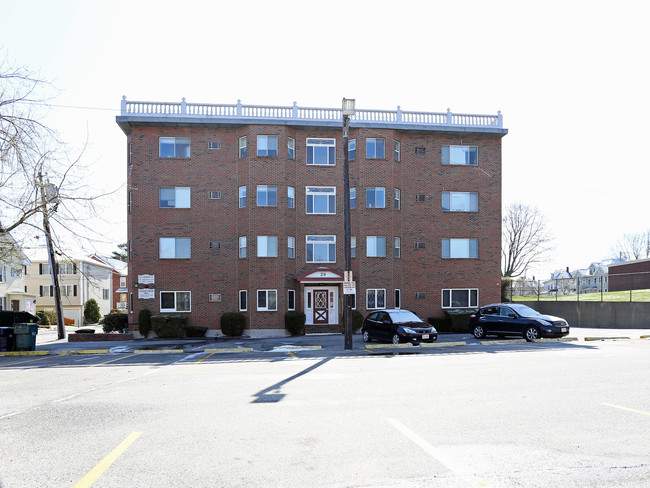 29 Gordon St in Waltham, MA - Foto de edificio - Building Photo