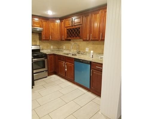163 Middlesex Ave in Medford, MA - Building Photo