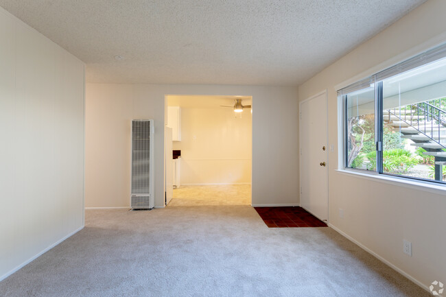 Casa Vasona Garden Apartments in Los Gatos, CA - Building Photo - Building Photo