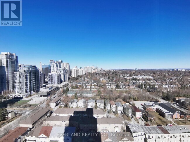 88 Sheppard Ave E in Toronto, ON - Building Photo - Building Photo
