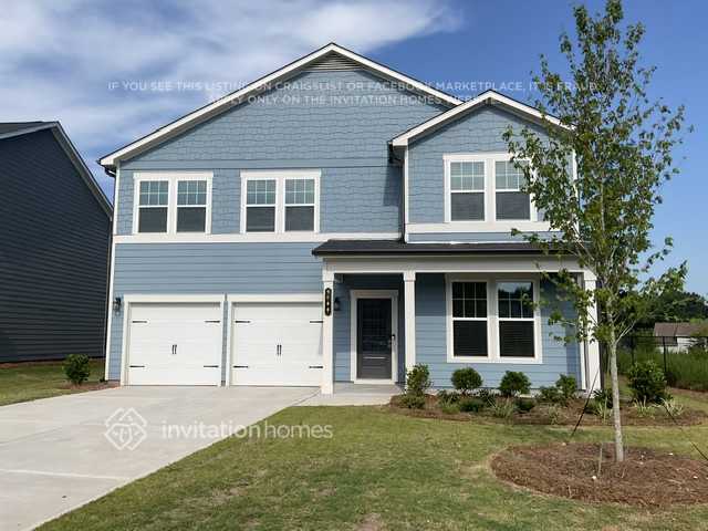 property at 2088 Boxwood Cir