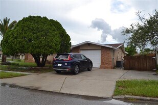 6005 9th Ave in New Port Richey, FL - Building Photo