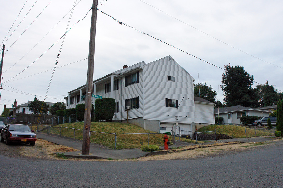 7931 N Kerby Ave in Portland, OR - Building Photo