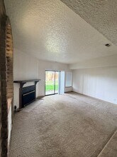 1066 E Navajo St in Farmington, NM - Building Photo - Building Photo