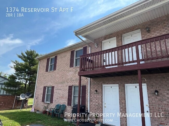 1374 Reservoir St in Harrisonburg, VA - Building Photo - Building Photo