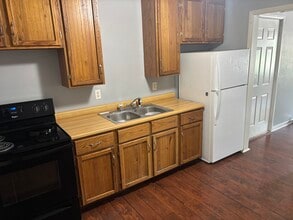 703 N Ohio St, Unit 4 in Tuscola, IL - Building Photo - Building Photo
