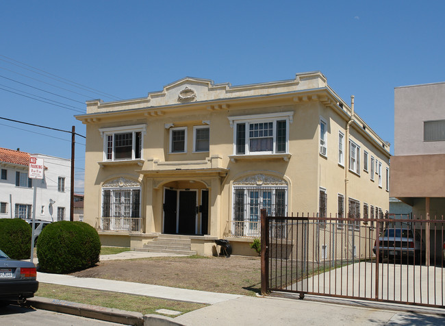 556 N Serrano Ave in Los Angeles, CA - Building Photo - Building Photo