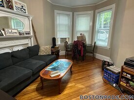 1 Parker Hill Terrace in Boston, MA - Building Photo