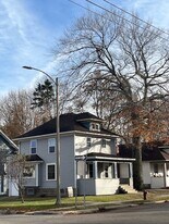 754 Princeton Ave in Lansing, MI - Building Photo