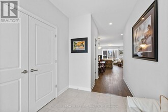 522 Anchor Cir in Ottawa, ON - Building Photo - Building Photo
