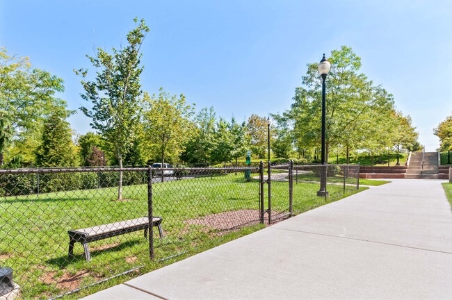 The Flats at Lansdale in Lansdale, PA - Foto de edificio - Building Photo