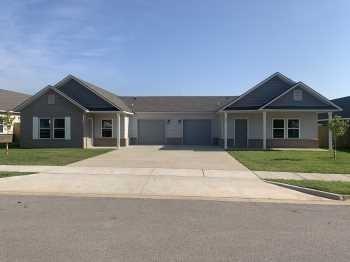 906 Vly Oaks Ln in Centerton, AR - Foto de edificio