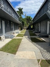 1181 NW 8th Street Rd in Miami, FL - Building Photo - Building Photo