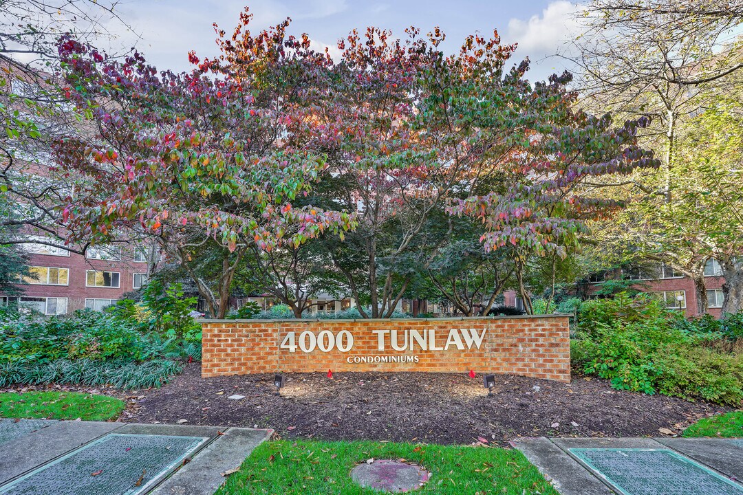 4000 Tunlaw Rd NW, Unit #417 in Washington, DC - Building Photo