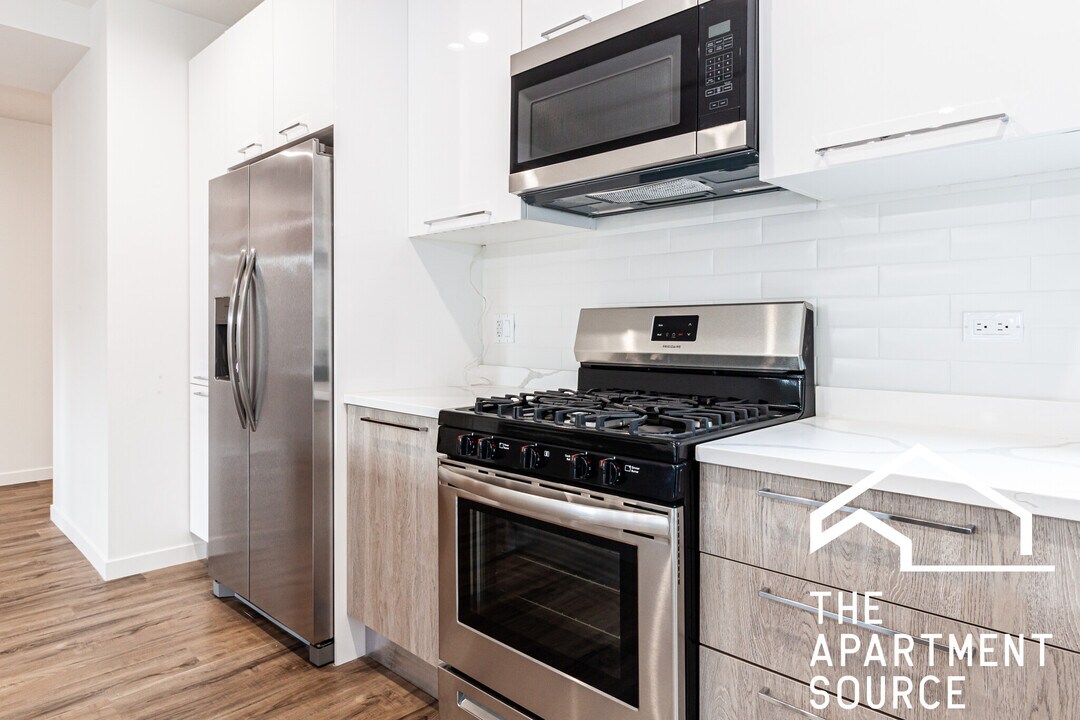 1426 W Jonquil Terrace in Chicago, IL - Building Photo