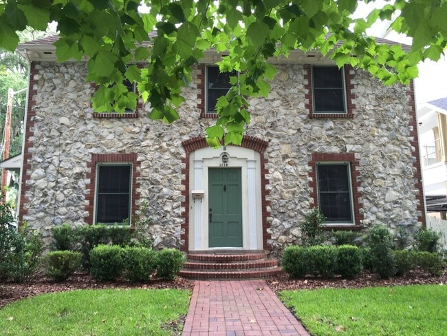 property at 1114 SW 6th Ave