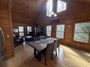 670 The Wds Rd in Mineral Bluff, GA - Building Photo - Building Photo