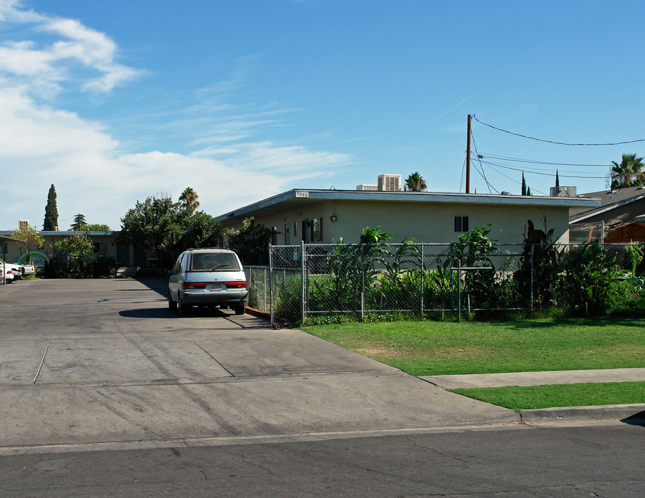 3659 E Lowe Ave in Fresno, CA - Building Photo