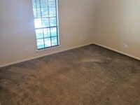17303 Saturn Ln photo'
