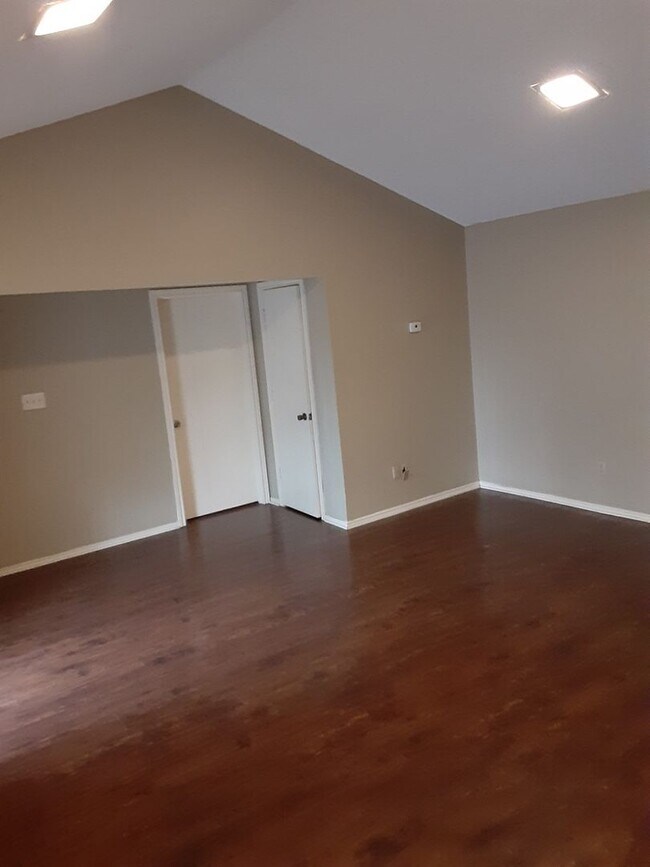 2322 Carol Good Ln in Carrollton, TX - Building Photo - Building Photo