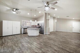 4623 E Desert Wind Dr. in Phoenix, AZ - Building Photo - Building Photo