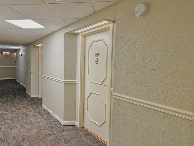 2479 Peachtree Rd NE, Unit 1508 in Atlanta, GA - Foto de edificio - Building Photo