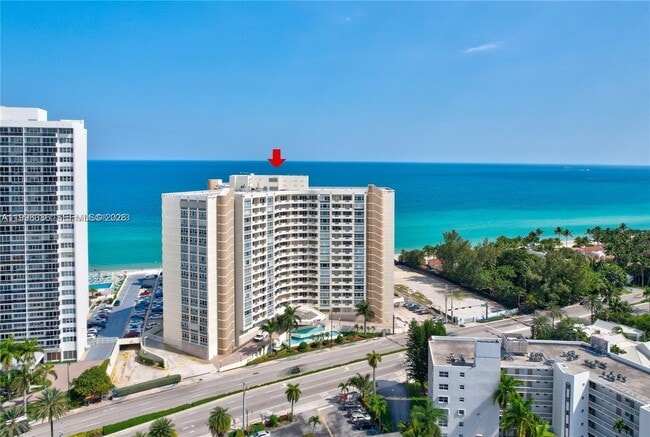 3180 S Ocean Dr in Hallandale Beach, FL - Foto de edificio - Building Photo