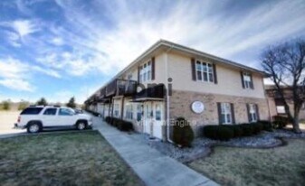 1306 Arthur Ave in Charleston, IL - Building Photo