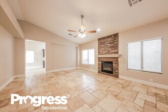 4036 W Buckskin Trail in Phoenix, AZ - Building Photo - Building Photo
