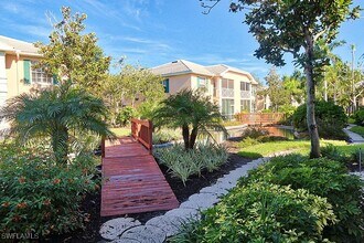 7058 Barrington Cir in Naples, FL - Building Photo - Building Photo