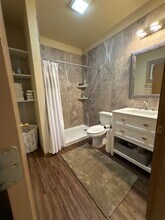 125 W Main St, Unit A in Omro, WI - Foto de edificio - Building Photo