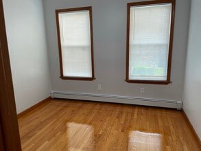 472 Windsor St in Cambridge, MA - Building Photo - Building Photo