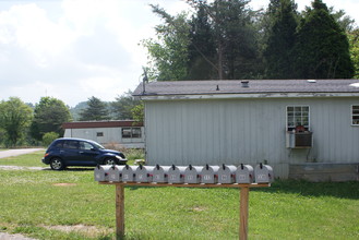 Somerset Apartment in Somerset, KY - Building Photo - Building Photo